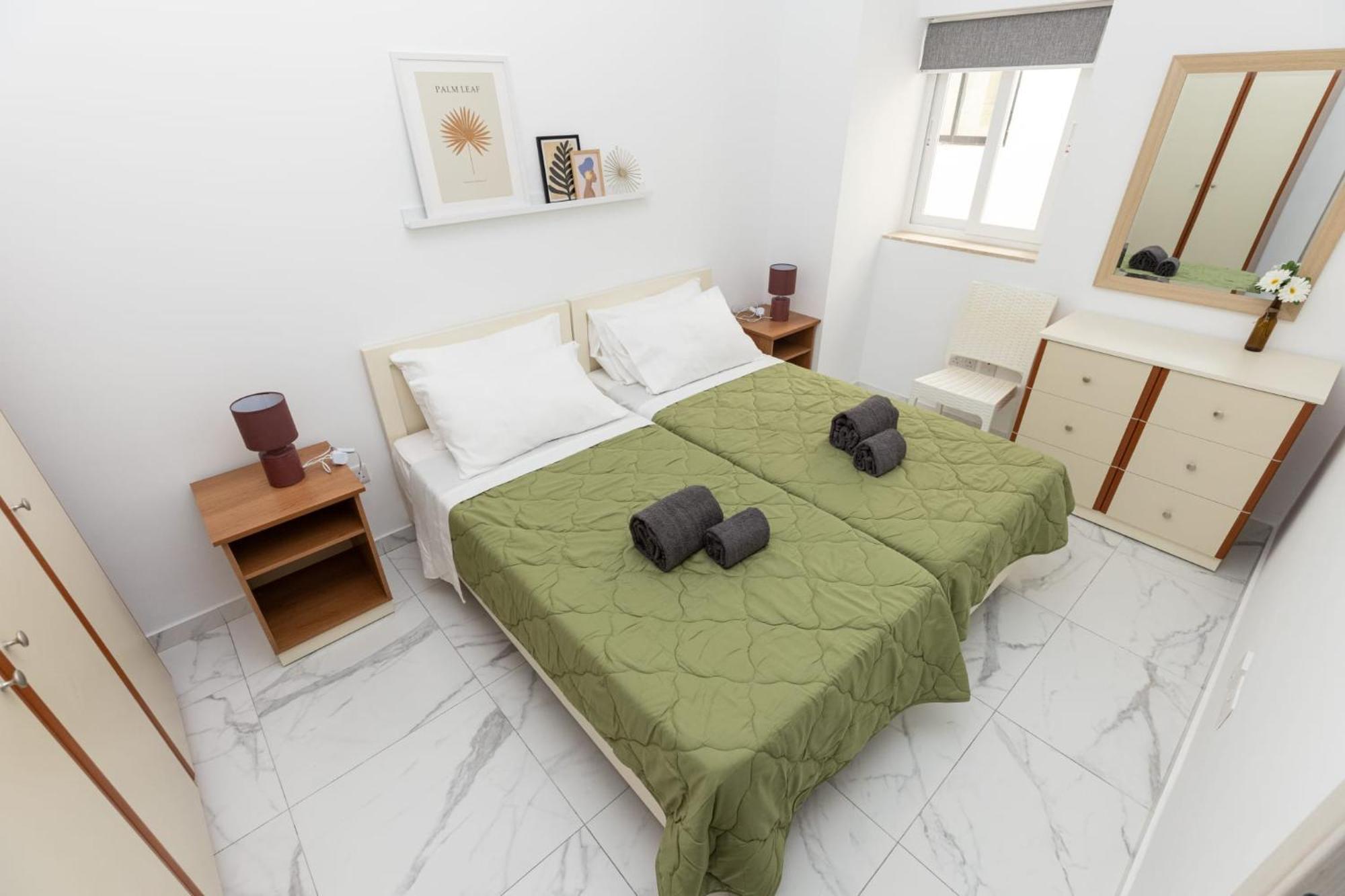 Bordino 2 Bedroom Apartment St. Paul's Bay Buitenkant foto