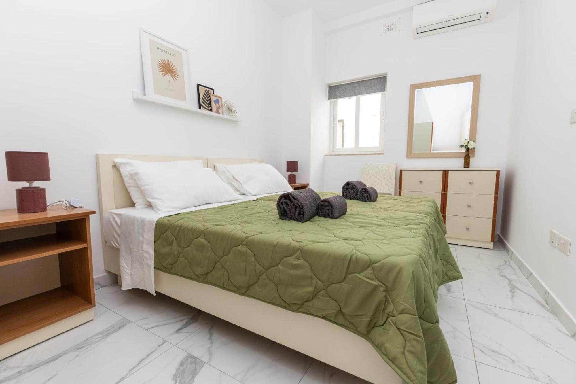 Bordino 2 Bedroom Apartment St. Paul's Bay Buitenkant foto
